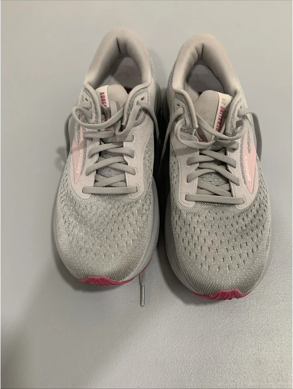 Brooks Women's Gray Light Pink Adrenaline GTS 24 Running Sneakers SIZE 8.5